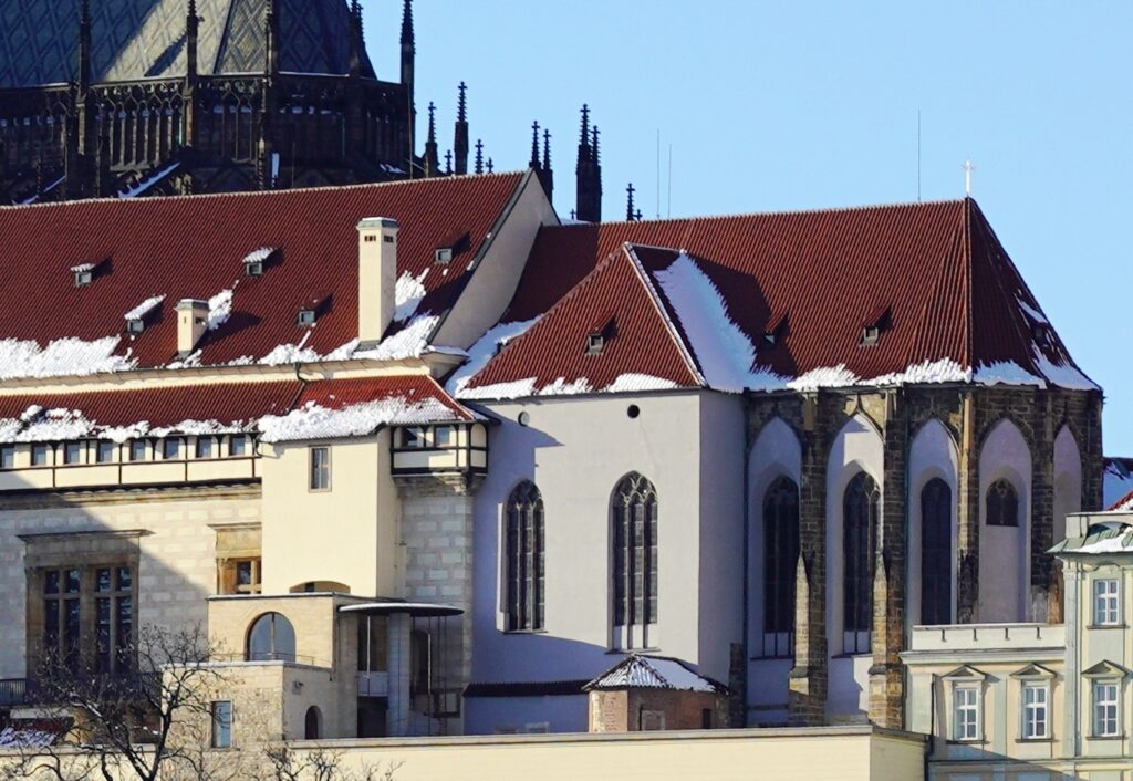 Kostel_Všech_svatých_od_Vltavy kostel Všech svatých Hradčany